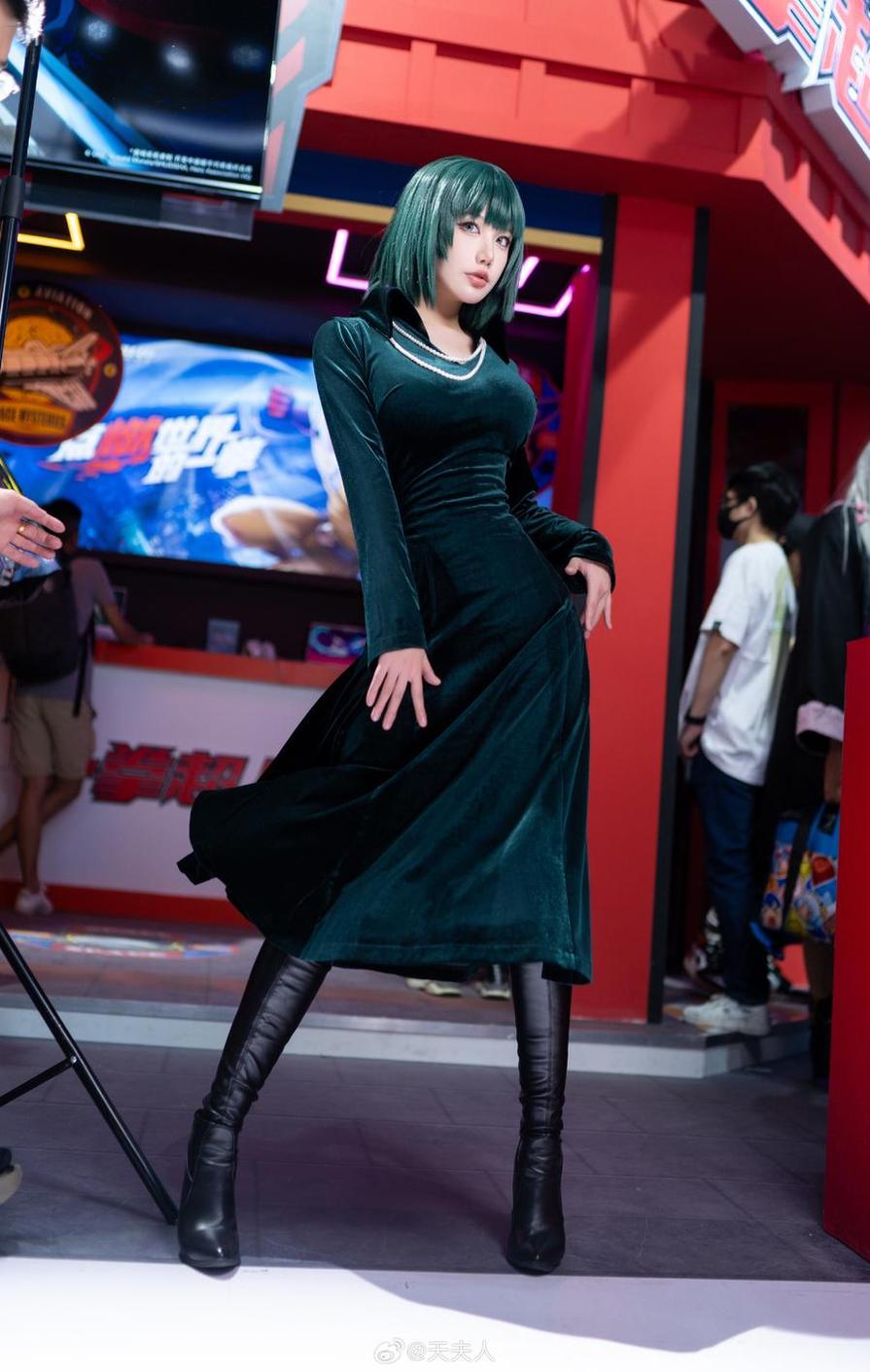 气场超强cosplay,天夫人的照片让你心动不已-旦姬榜