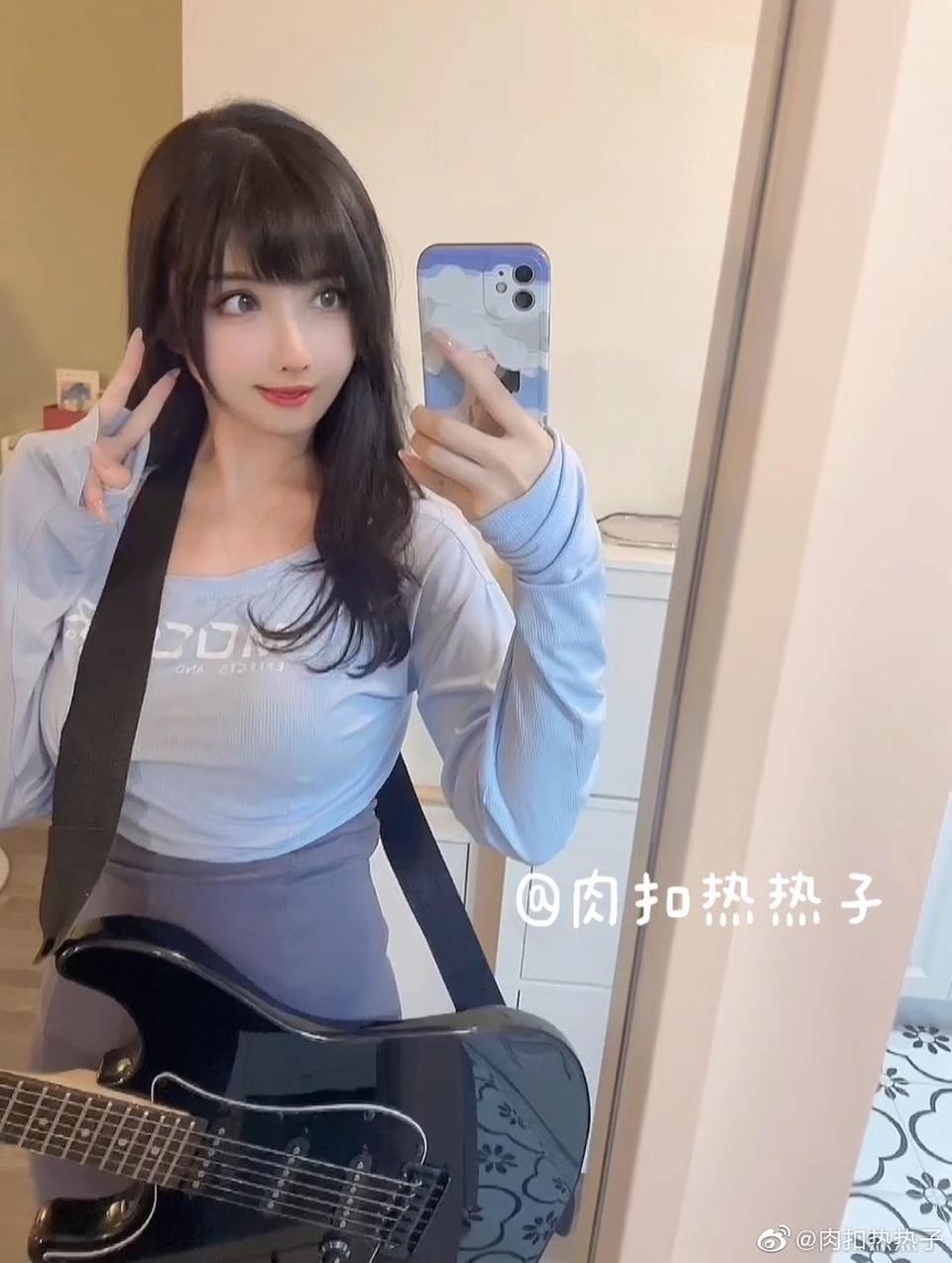 超燃cos圈黑马:rioko凉凉子海伦礼服震撼登场-旦姬榜